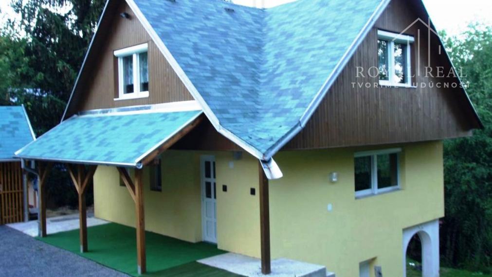 CHATA- KOKAVA LÍNIA v peknom prostredí na úpätí STOLICKÝCH VRCHOV