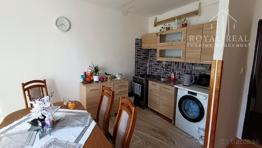 POLTÁR - 1 izbový byt 36 m2 čiastočná rekonštrukcia, SKLÁRSKE SÍDLISKO
