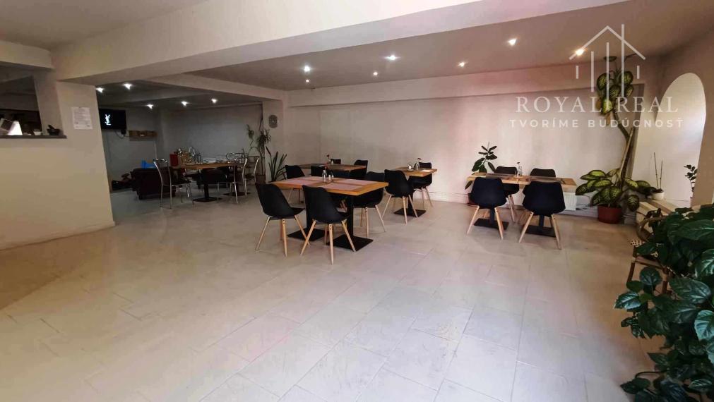 KOLONÁDA - bytový dom 202 m2 - PARKING pre 8 áut výnimočná INVESTIČNÁ PRÍLEŽITOSŤ