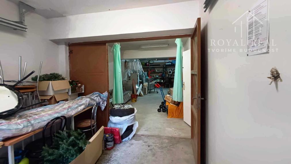 KOLONÁDA - bytový dom 202 m2 - PARKING pre 8 áut výnimočná INVESTIČNÁ PRÍLEŽITOSŤ