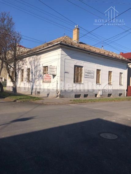 MAJAKOVSKÉHO –DOM s pekným variabilným priestorom VHODNÝM AKO SÍDLO FIRMY, – VÝBORNÁ INVESTÍCIA