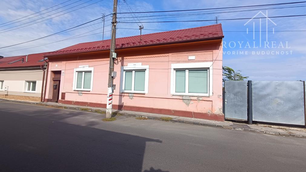 PRÍZEMNÝ RODINNÝ DOM LUČENEC