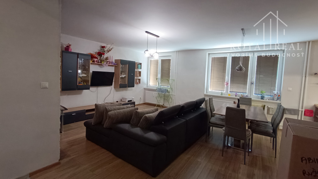 3 IZBOVÝ BYT LUČENEC - PRIAME CENTRUM