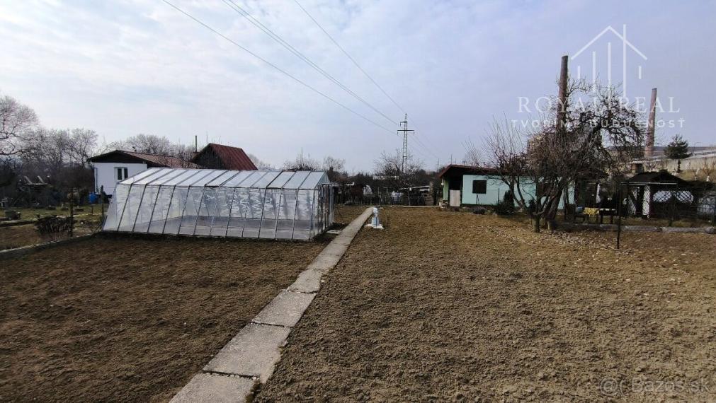 POLTÁR- záhradná chatka, sklenník, pitná voda v bezprostrednej blízkosti potoka