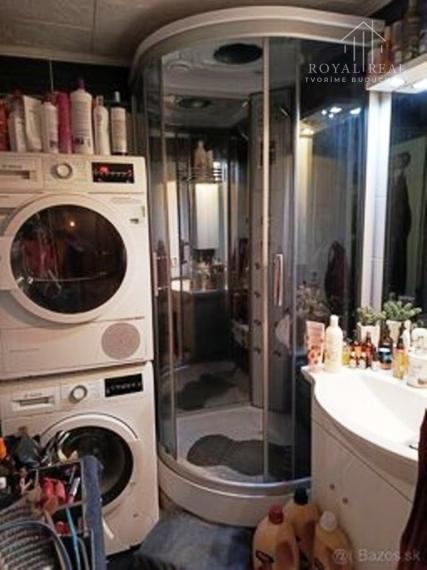 OSLOBODITEĽOV - 4-i KLIMATIZOVANÝ KOMPLETNE ZREKONŠTRUOVANÝ a KOMPLETNE ZARIADENÝ byt  v CENE