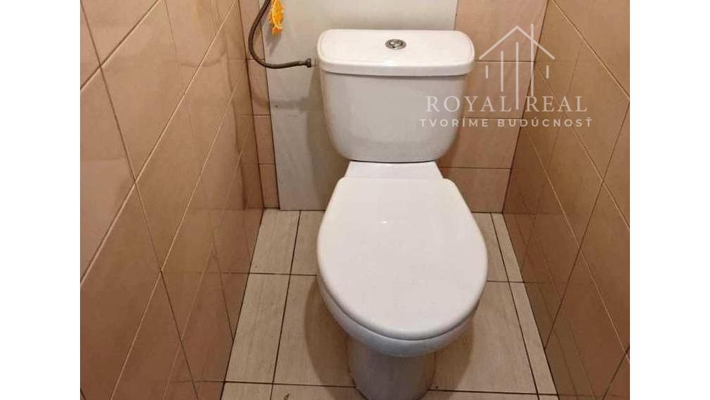 Rúbanisko I - 2 - izbový byt 46 m2, BALKÓN, čiastočná rekonštrukcia, KRÁSNY VÝHĽAD na okolie