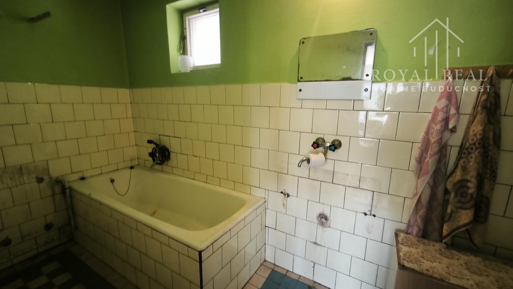 Menší rodinný dom - víkendový domček