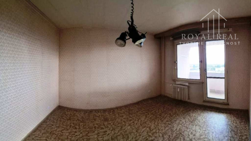 Rúbanisko III - 2-i byt , pôvodný stav, LOGGIA s pekným VÝHĽADOM na mesto