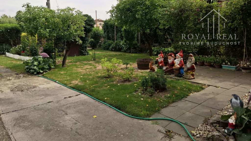 PANICKÉ DRAVCE - RD na pozemku 54 árov - ideálne farmárske bývanie na vidieku