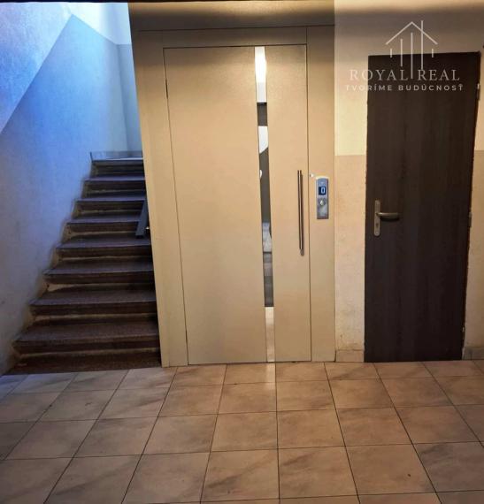 Rúbanisko I - 3-izbový byt 58 m2, BALKÓN ,s NÁDHERNÝM VÝHĽADOM, príjemná a tichá lokalita