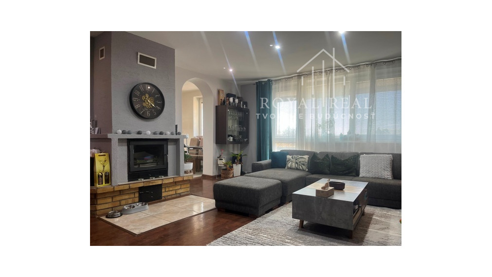 VIDINÁ okr. LUČENEC - RD 240 m2 , BAZÉN, TERASA, GARÁŽ - komplet zrekonštruovaný a zariadený