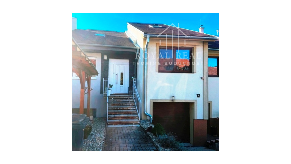 VIDINÁ okr. LUČENEC - RD 240 m2 , BAZÉN, TERASA, GARÁŽ - komplet zrekonštruovaný a zariadený