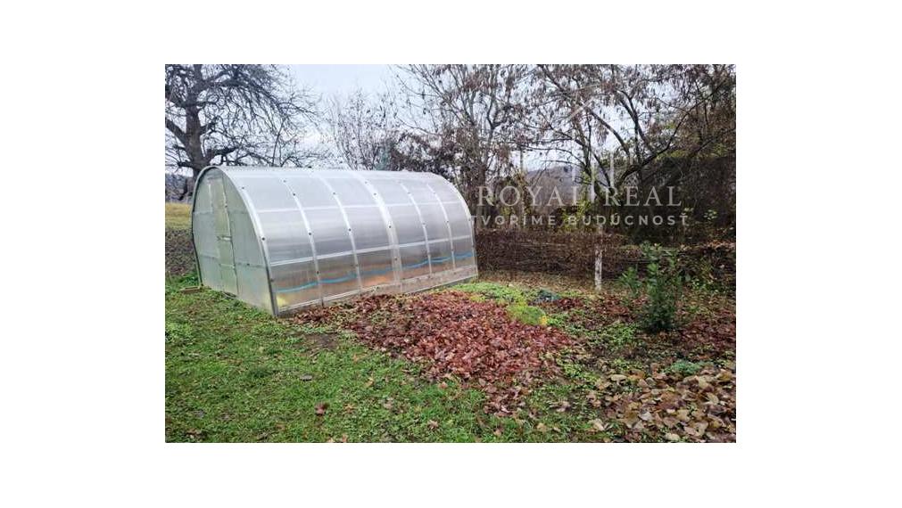 LUKOVIŠTIA okr. RIMAVSKÁ SOBOTA -  štýlovo zrekonštruovaná RODINNÁ USADLOSŤ 1,8 ha s bohatým zázemím