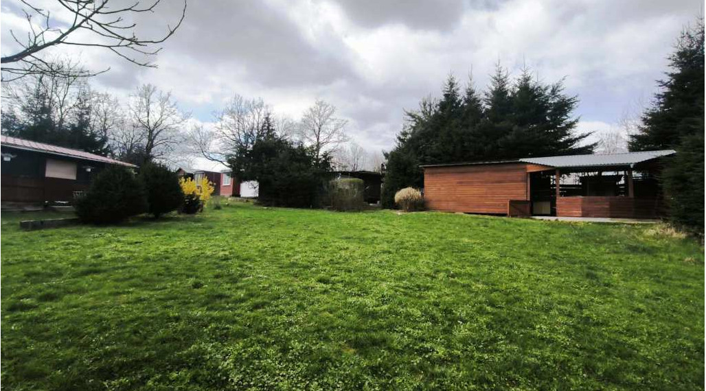 UHORSKÉ- Chatky 48 m2 pri vodnej ploche s celoročným užívaním