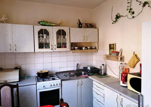 ADYHO - 2 -izbový byt 51 m2, rekonštrukcia, CENTRUM mesta na pešo