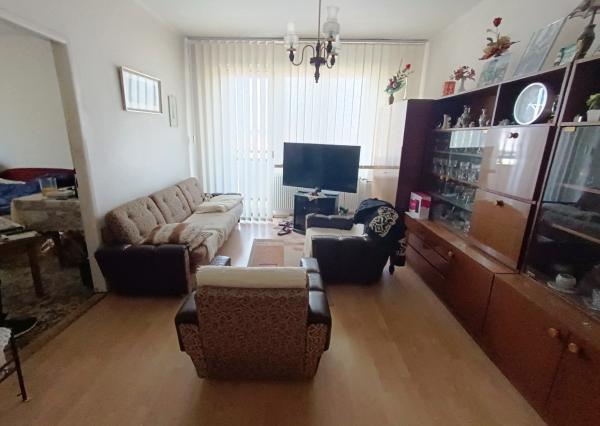 NOVOHRADSKÁ - 3-i byt 66 m2, pôvodný stav, BALKÓN