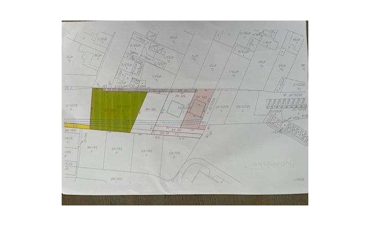 STAVEBNÝ POZEMOK  1 100 m2 - pre 2 rodinné domy STREDE MESTA - fotografia 3