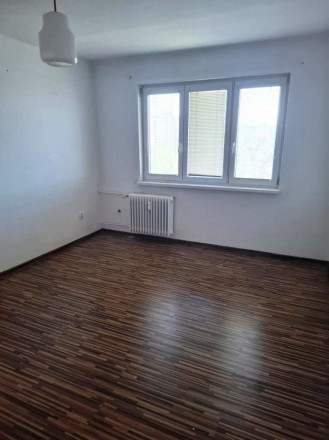 Rúbanisko I - 2 - izbový byt 46 m2, BALKÓN, čiastočná rekonštrukcia, KRÁSNY VÝHĽAD na okolie - fotografia 3