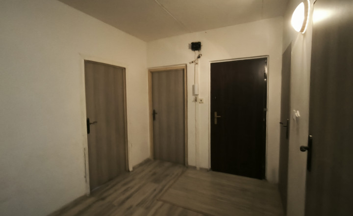 3 IZBOVÝ BYT LUČENEC - fotografia 9