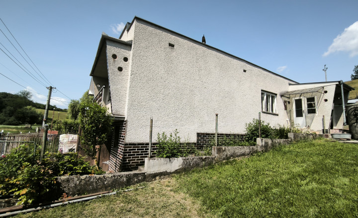 Menší rodinný dom - víkendový domček