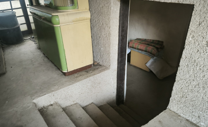 Menší rodinný dom - víkendový domček - fotografia 6