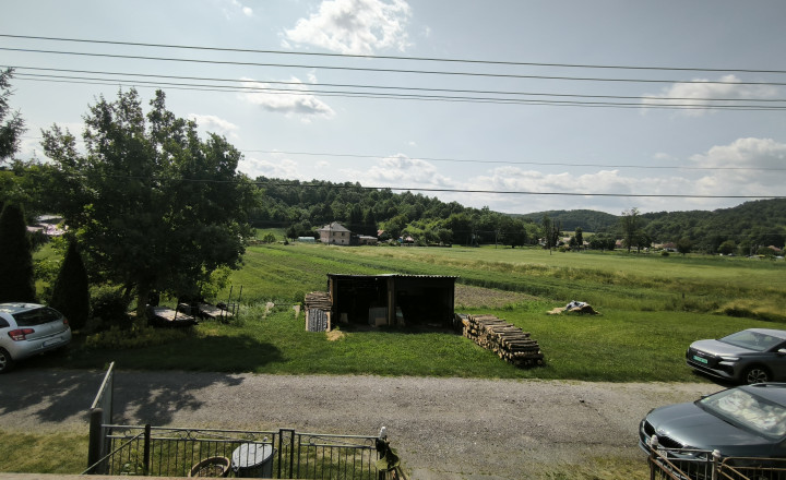 Menší rodinný dom - víkendový domček - fotografia 11